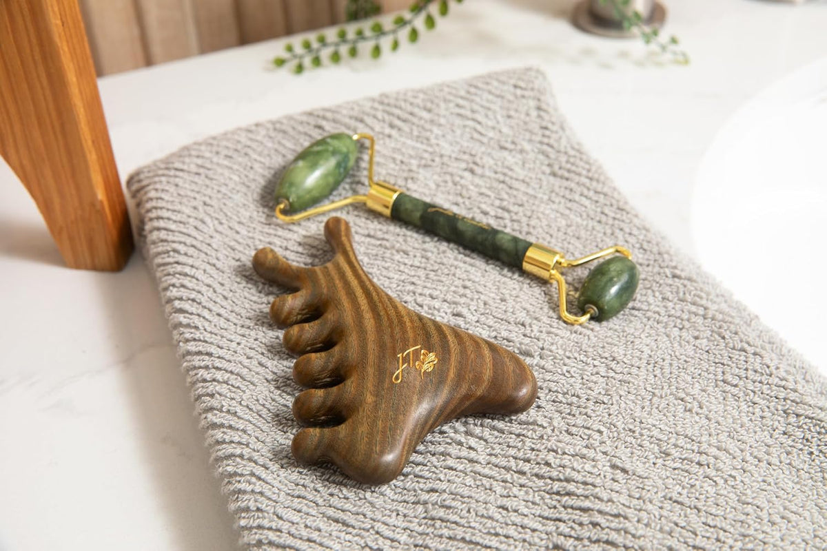 Jade Roller & Gua Sha Facial Set