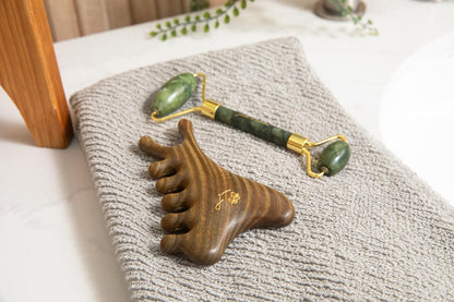 Jade Roller & Gua Sha Facial Set